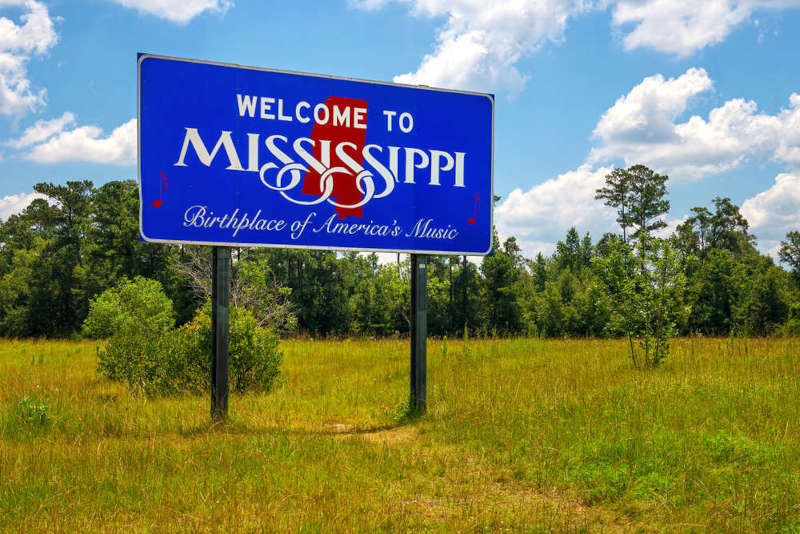 Mississippi welcome sign